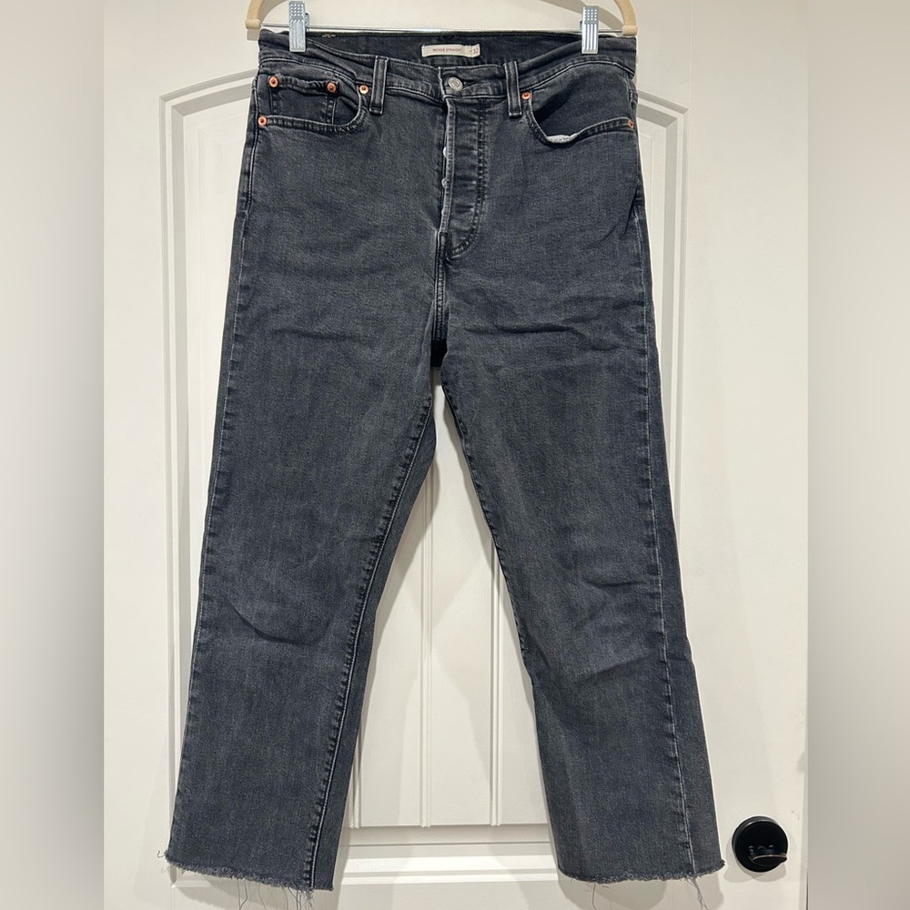 Levi's Wedgie Straight Leg Jeans in Washed Black